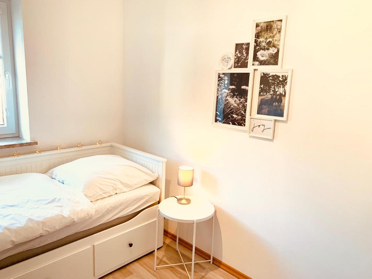 Moderne Ferienwohnung Mit Herrlicher Fernsicht ツヴィーゼル エクステリア 写真