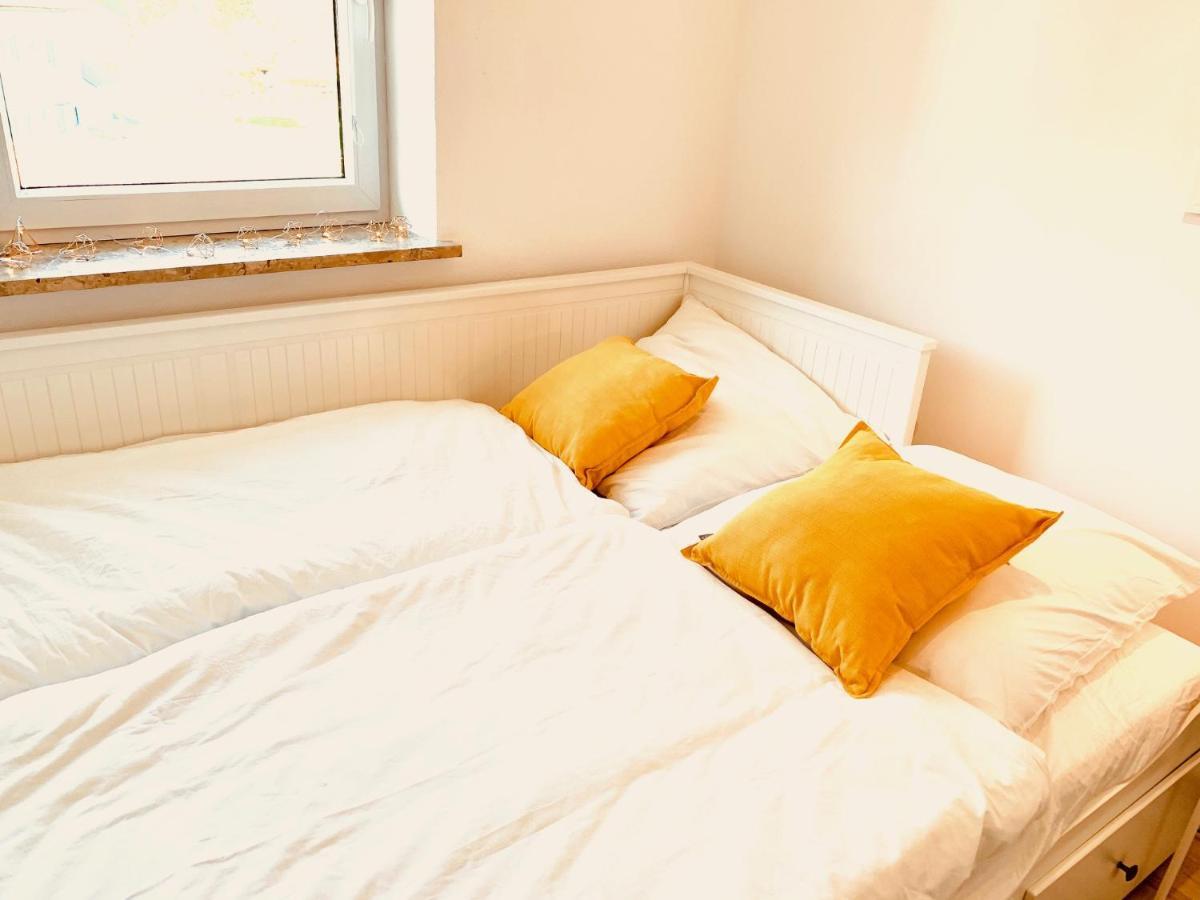 Moderne Ferienwohnung Mit Herrlicher Fernsicht ツヴィーゼル エクステリア 写真